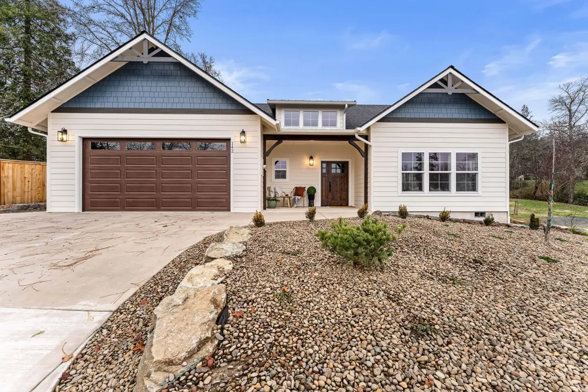 142 NW Crest, Grants Pass, OR 97526 - Image #1