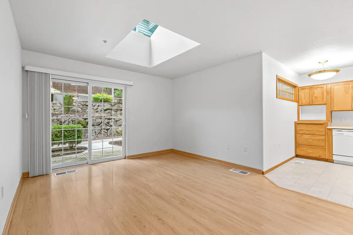 923 Mountain Meadows, Ashland, OR 97520 - Image #1