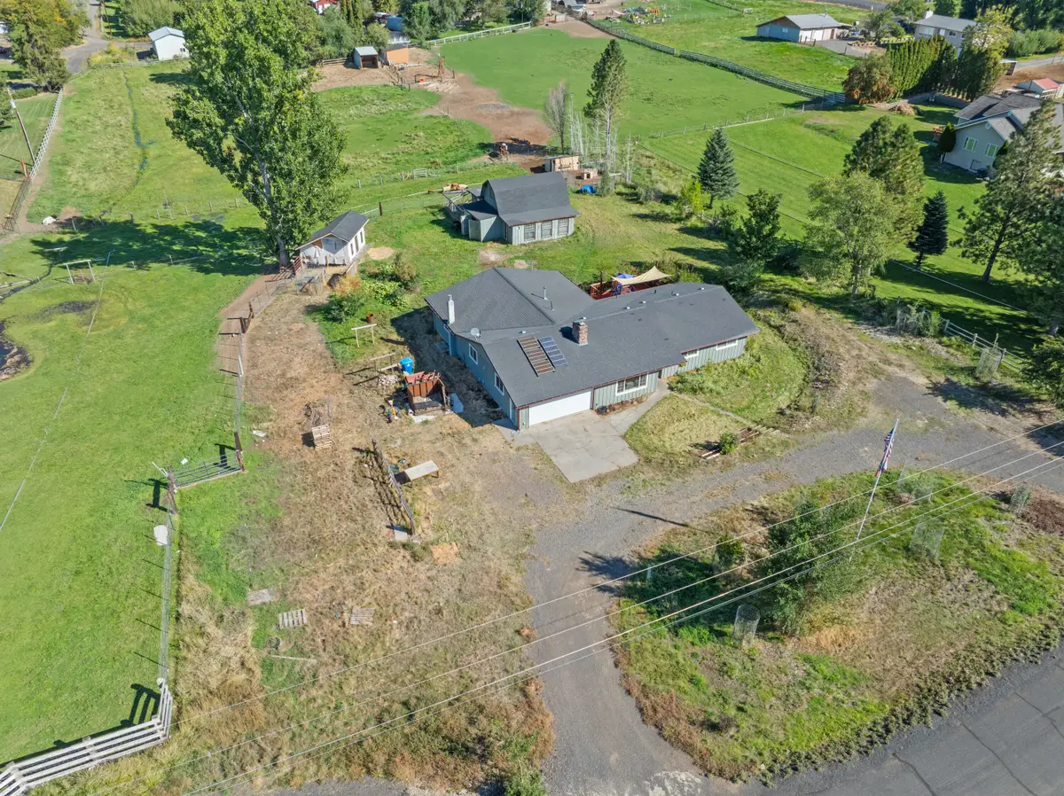 873 N West Hills, Prineville, OR 97754 - Image #1