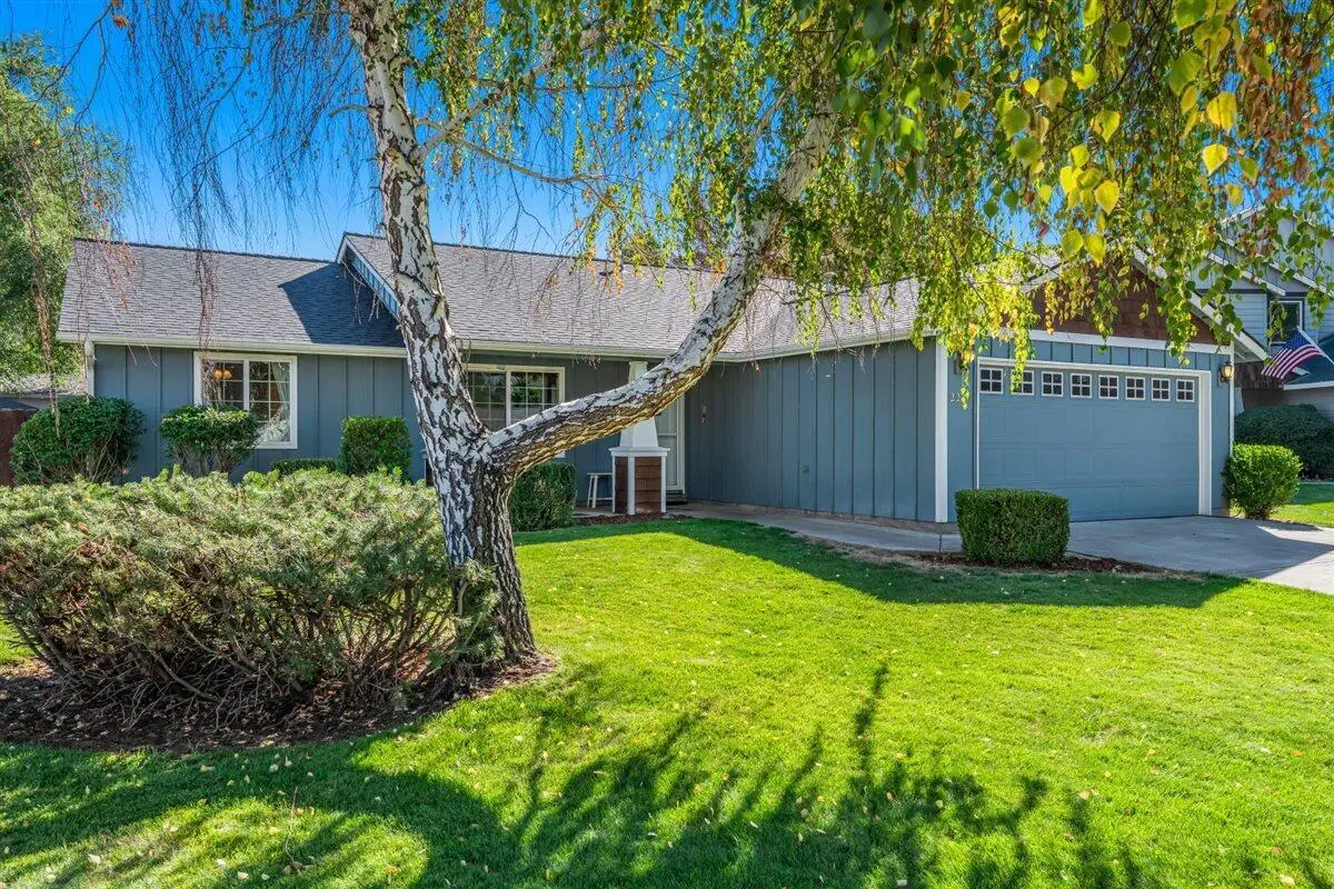 2228 SW Stonehedge, Redmond, OR 97756 - Image #1