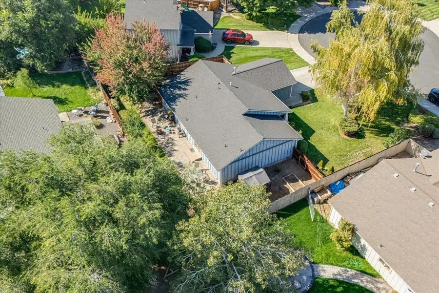 2228 SW Stonehedge, Redmond, OR 97756 - Image #2