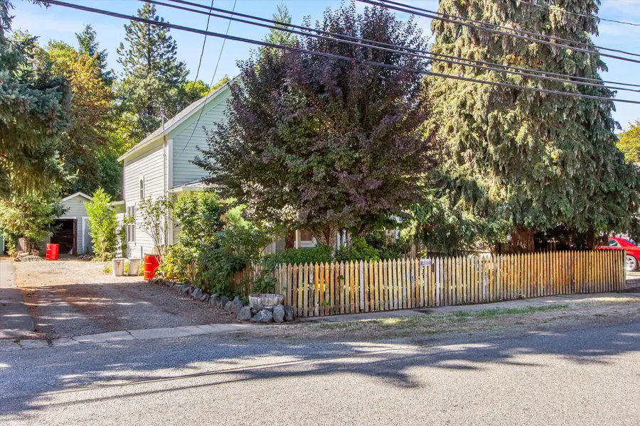 238 Gilbert, Glendale, OR 97442 - Image #2