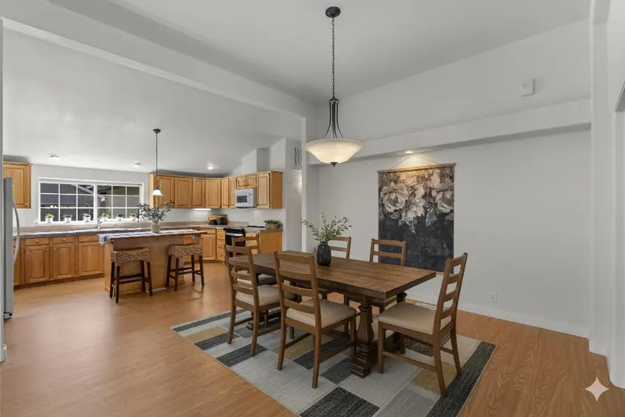 269 N Wheeler, Sisters, OR 97759 - Image #2