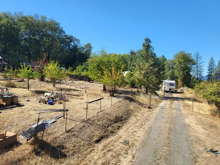 755 Ort Lane, Merlin, OR 97532 - Image #3