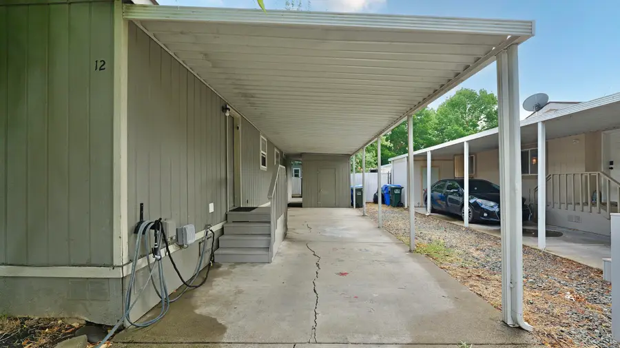 633 E Archwood Drive #UNIT 12, Eagle Point, OR 97524 - Image #2