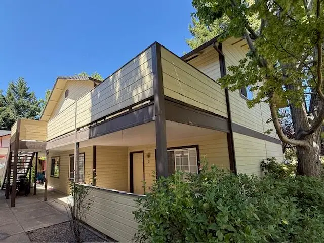 889 Valley View Drive, Medford, OR 97504 - #2