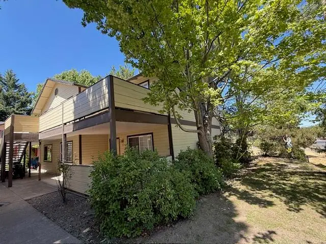 889 Valley View Drive, Medford, OR 97504 - #3