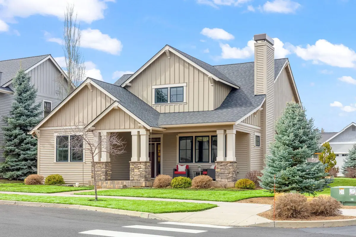 707 S Cottonwood, Sisters, OR 97759 - Image #1