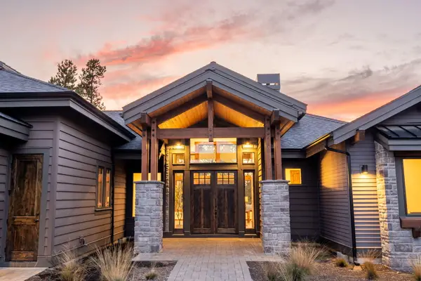 56673 Glowstone, Bend, OR 97707