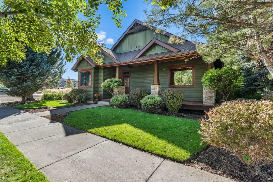 759 S Birch, Sisters, OR 97759 - Image #2