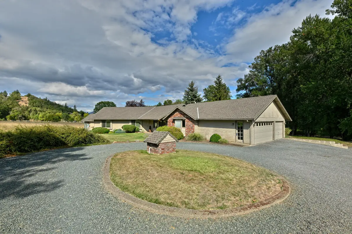 2750 Foots Creek R Fork, Gold Hill, OR 97525 - Image #1