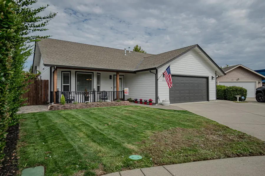 1318 SW Andy Griffith, Grants Pass, OR 97527 - Image #2