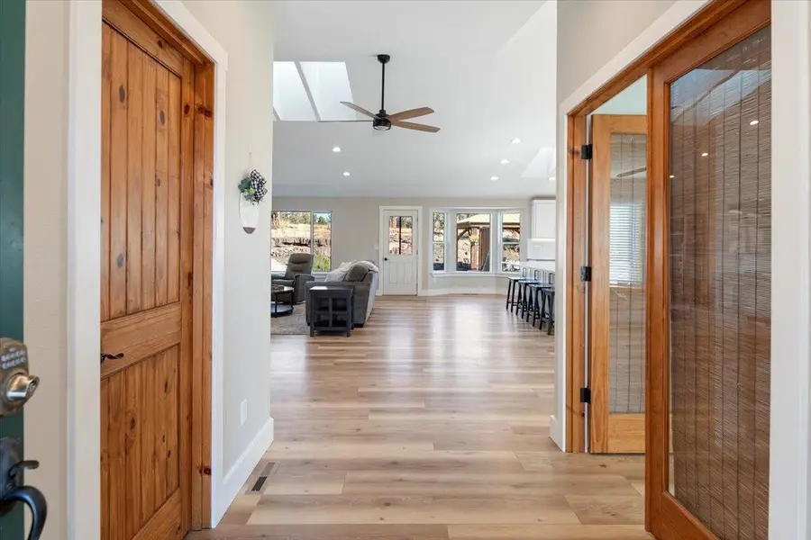 5391 NW Frank, Redmond, OR 97756 - Image #2