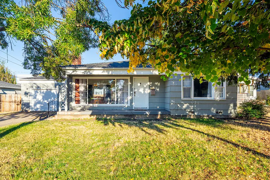 909 S Holly, Medford, OR 97501 - Image #2