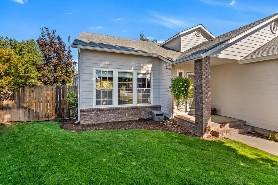 2985 NE Alpenglow, Bend, OR 97701 - Image #2