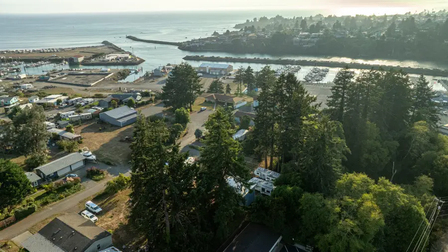 97799 Hanscam, Brookings, OR 97415 - Image #2