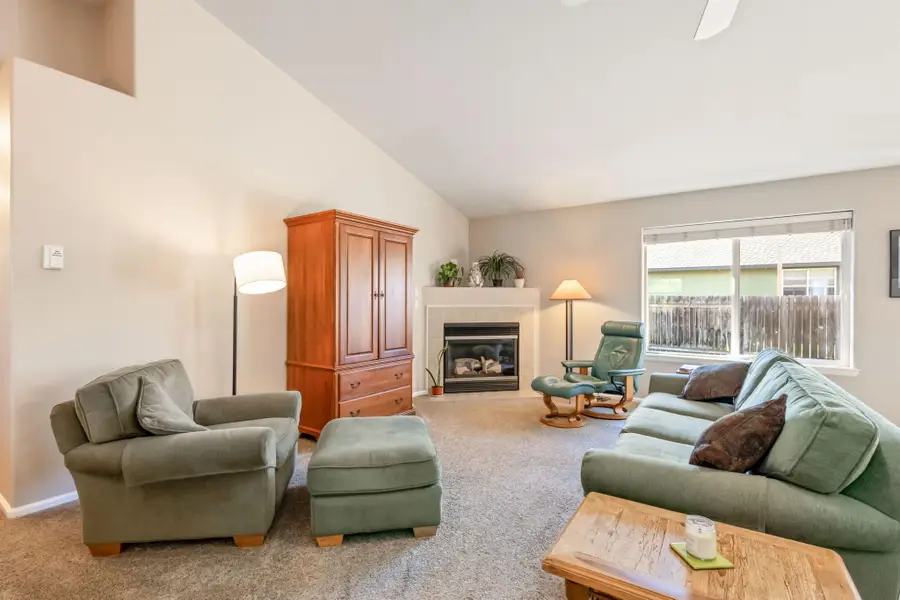 1942 NW Jackpine, Redmond, OR 97756 - Image #3