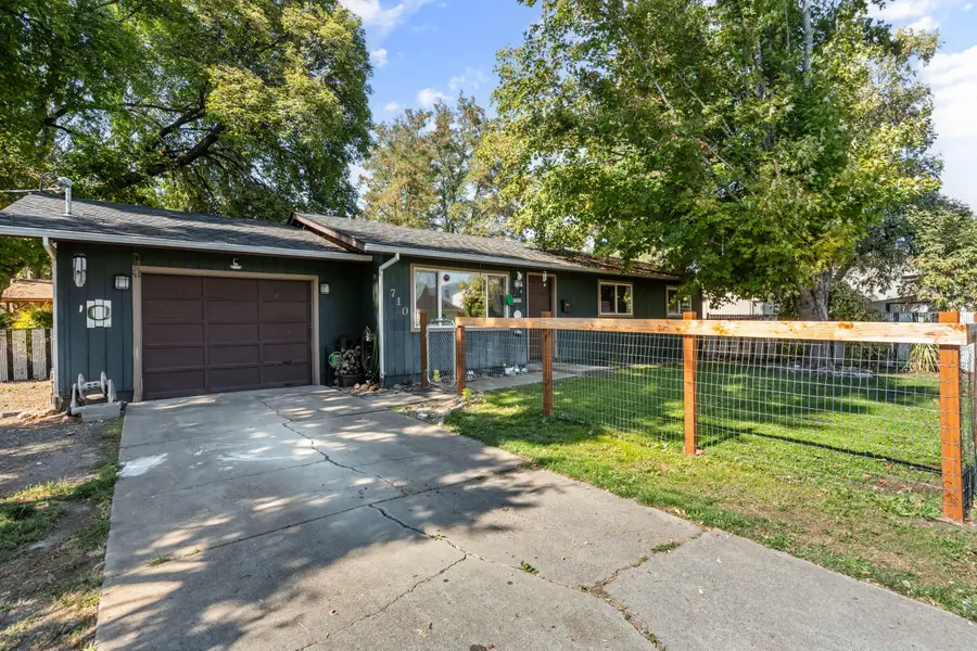 710 SE 12th, Grants Pass, OR 97526 - Image #3