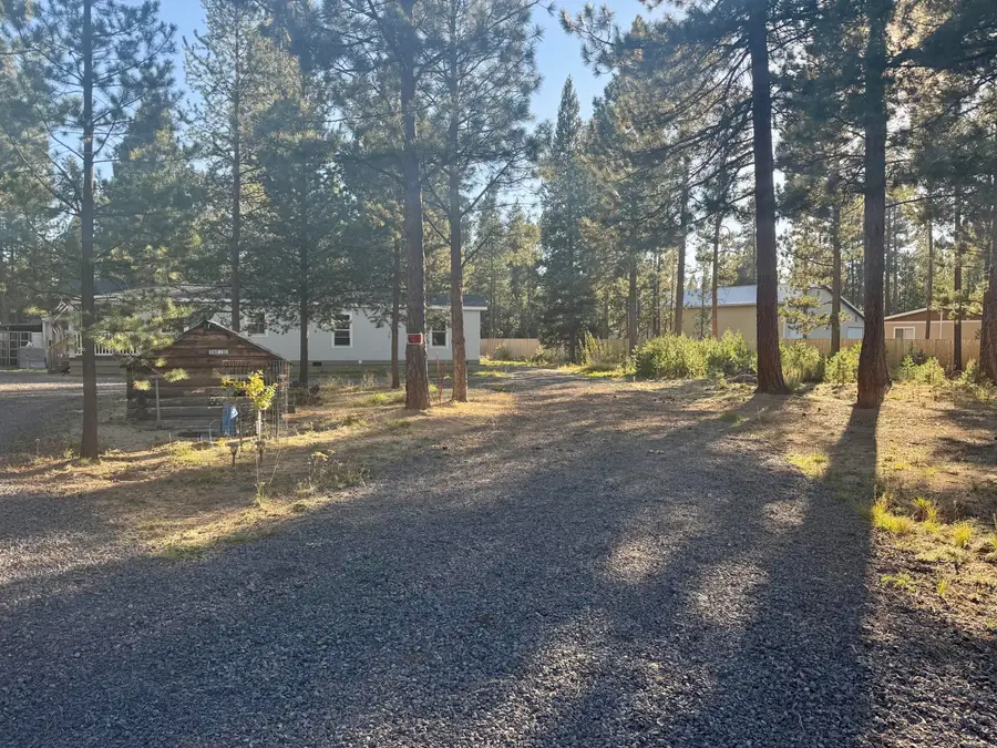 1920 Cheryl, La Pine, OR 97739 - Image #2