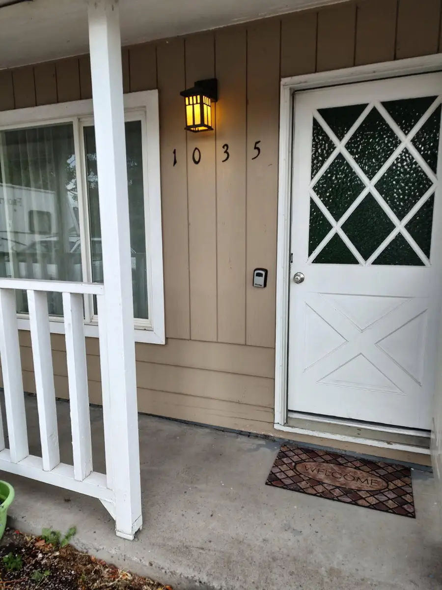 1035 Applewood, Klamath Falls, OR 97603 - Image #2