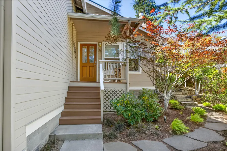 269 Idaho, Ashland, OR 97520 - Image #3