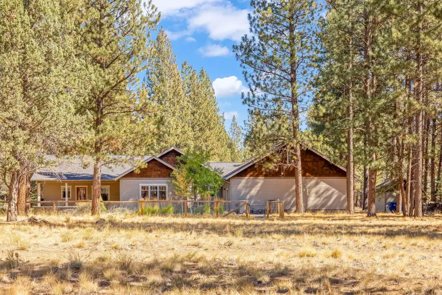 69987 West Meadow Parkway, Sisters, OR 97759 - Image #2