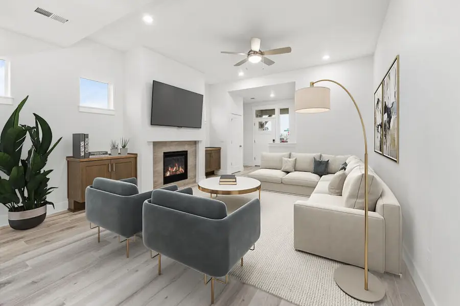 21443 NE Hayloft, Bend, OR 97701 - Image #2