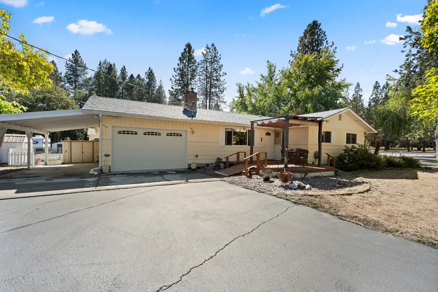 835 Minthorne, Rogue River, OR 97537 - Image #2