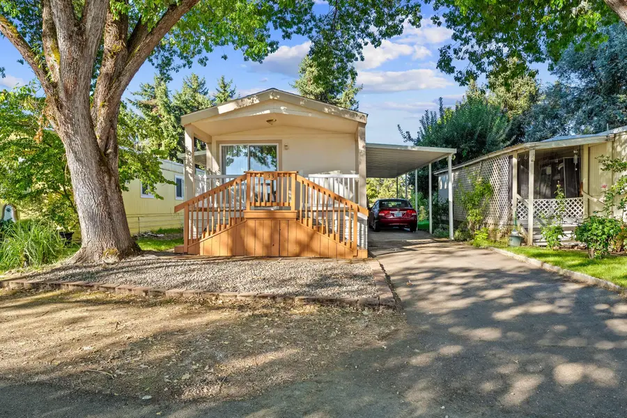 3700 Bellinger Lane #33, Medford, OR 97501 - Image #2