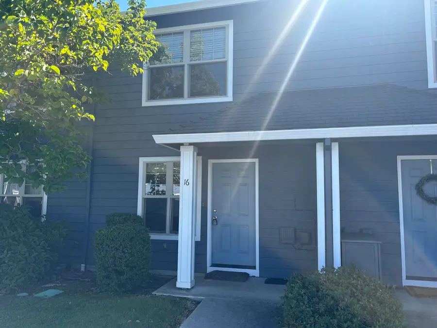 450 Midway Road #16, Medford, OR 97501 - Image #2