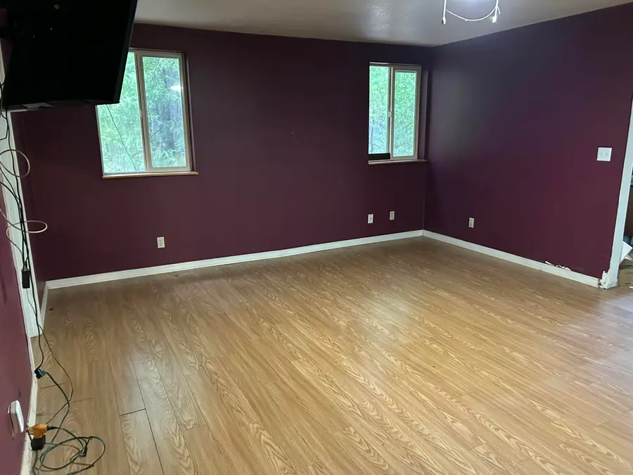 160 Kinnikinnick, Cave Junction, OR 97523 - Image #3