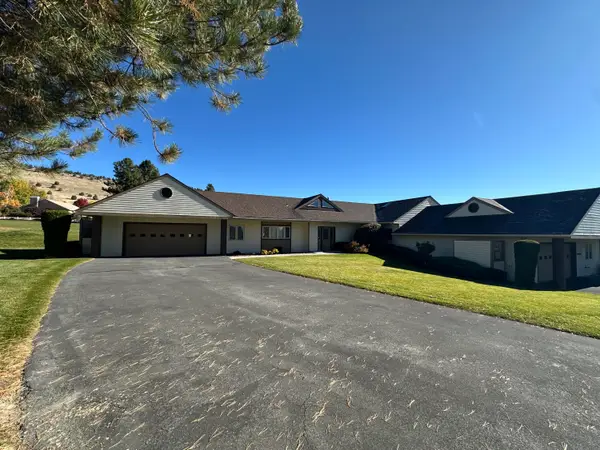 9221 St Andrews, Klamath Falls, OR 97603