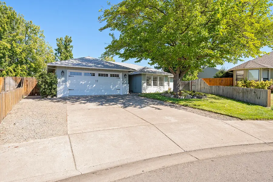 2458 Sheffield, Medford, OR 97504 - Image #2