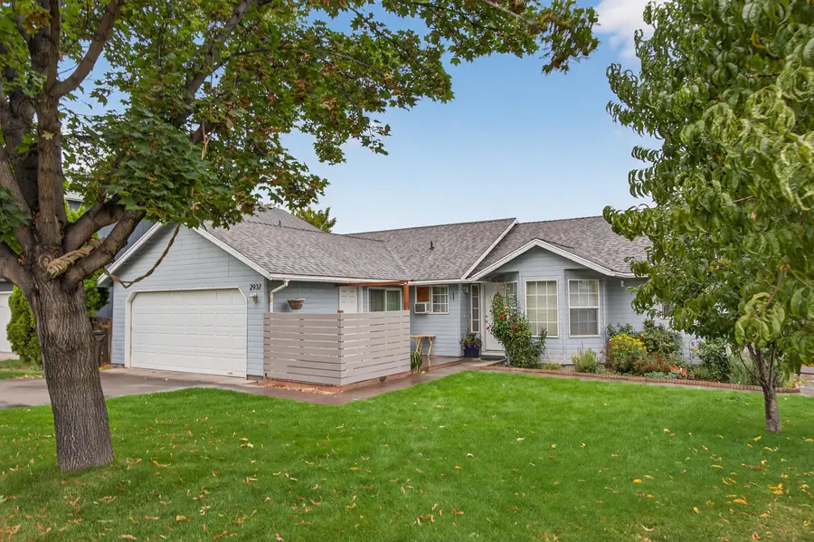 2937 SW Salmon, Redmond, OR 97756 - Image #3