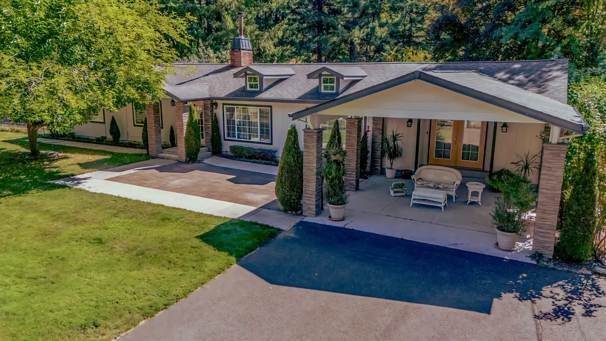 1121 Yeust, Azalea, OR 97410 - Image #1