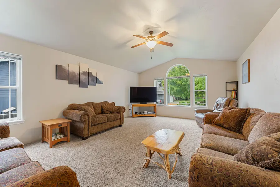 213 Kroner, Grants Pass, OR 97527 - Image #3