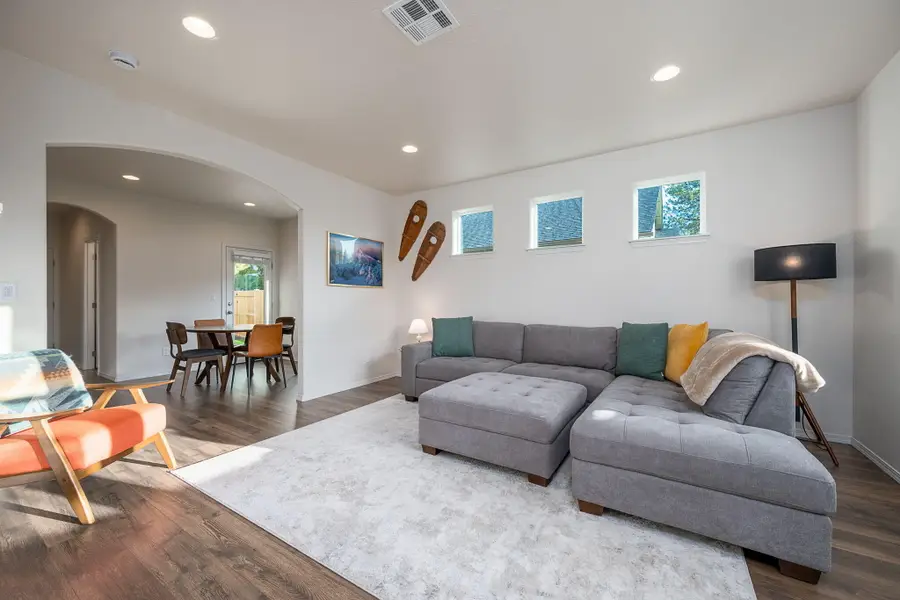 1705 W Williamson, Sisters, OR 97759 - Image #2