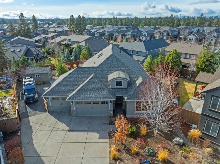 61076 Manhae Loop, Bend, OR 97702 - Image #3