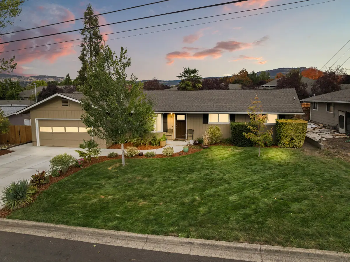 881 Olympic, Medford, OR 97504 - Image #1