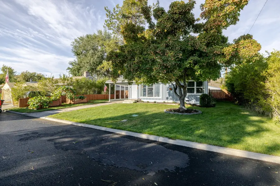 233 SW Ewen, Prineville, OR 97754 - Image #2