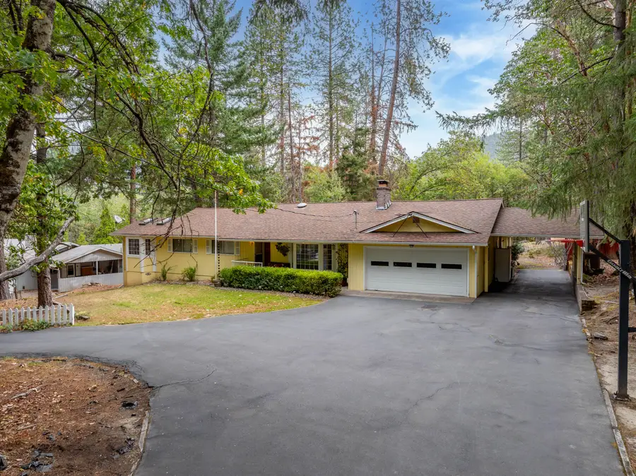 310 Surrey, Grants Pass, OR 97526 - Image #3