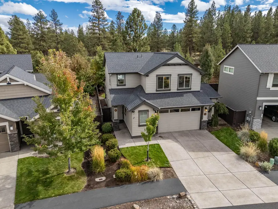 60523 Hedgewood, Bend, OR 97702 - Image #2