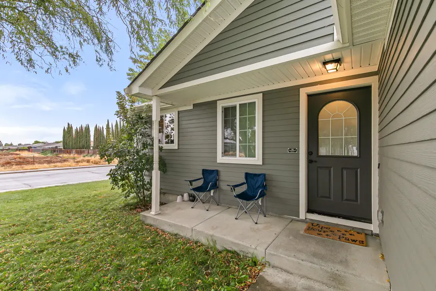 7894 Laura, White City, OR 97503 - Image #2