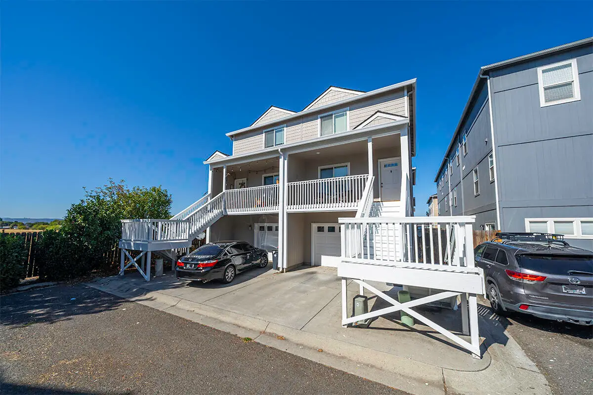 7871 Jacqueline Way, White City, OR 97503 - Image #1