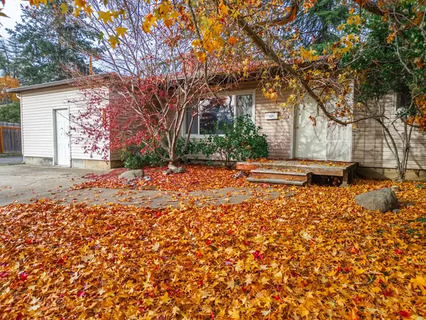 1533 Lenora, Medford, OR 97504