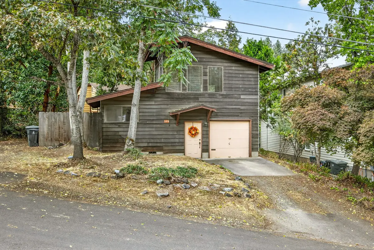 809 Beach, Ashland, OR 97520 - Image #1
