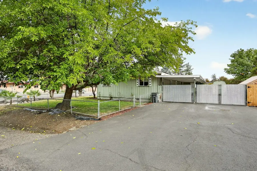 2435 Stearns, Medford, OR 97501 - Image #3
