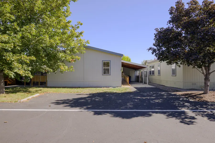 1201 SW 28th, Redmond, OR 97756 - Image #2