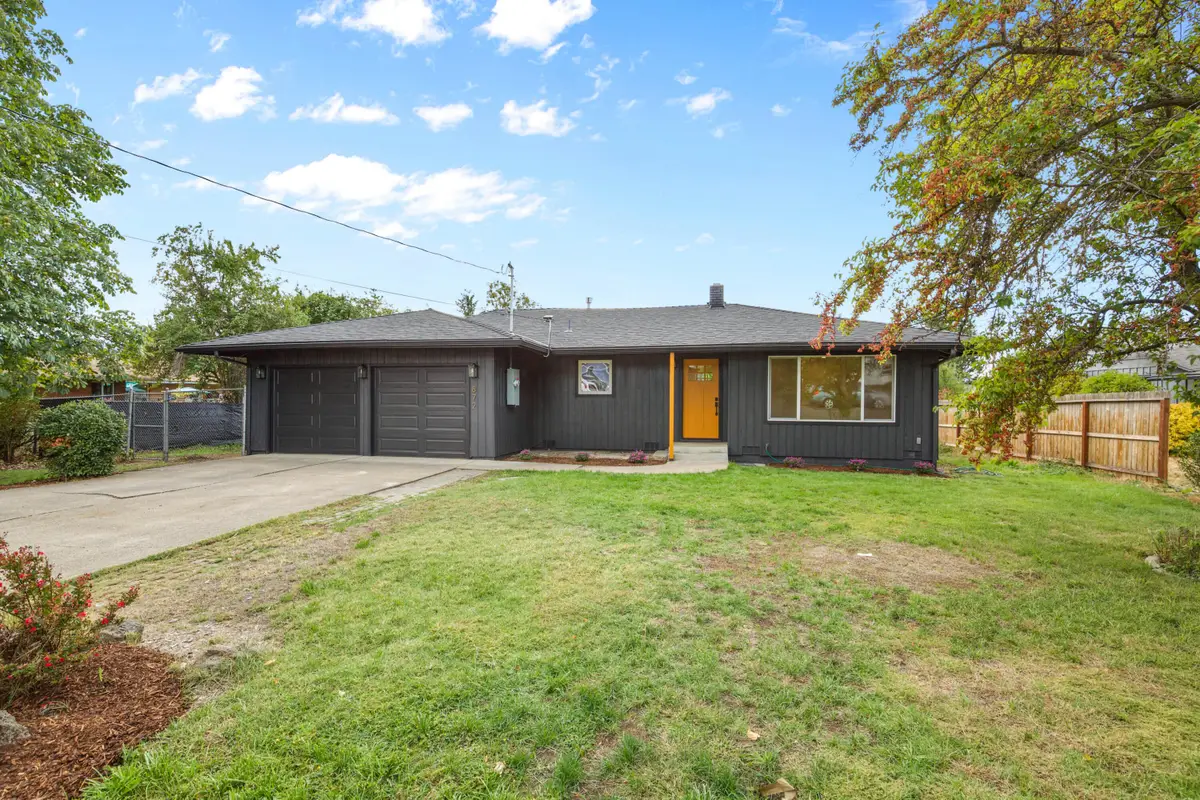 872 Morrison Avenue, Medford, OR 97504 - #1