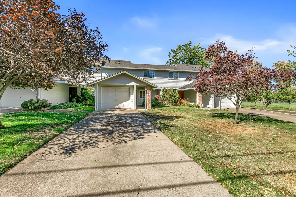 233 Clay, Ashland, OR 97520 - Image #1